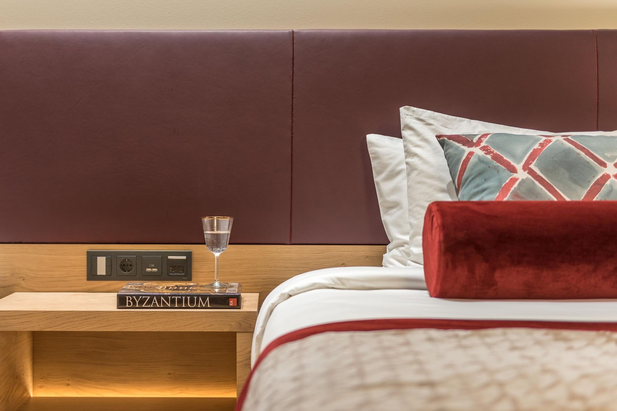 Euphoria Retreat - A Holistic Wellbeing Destination Spa Mystras Esterno foto