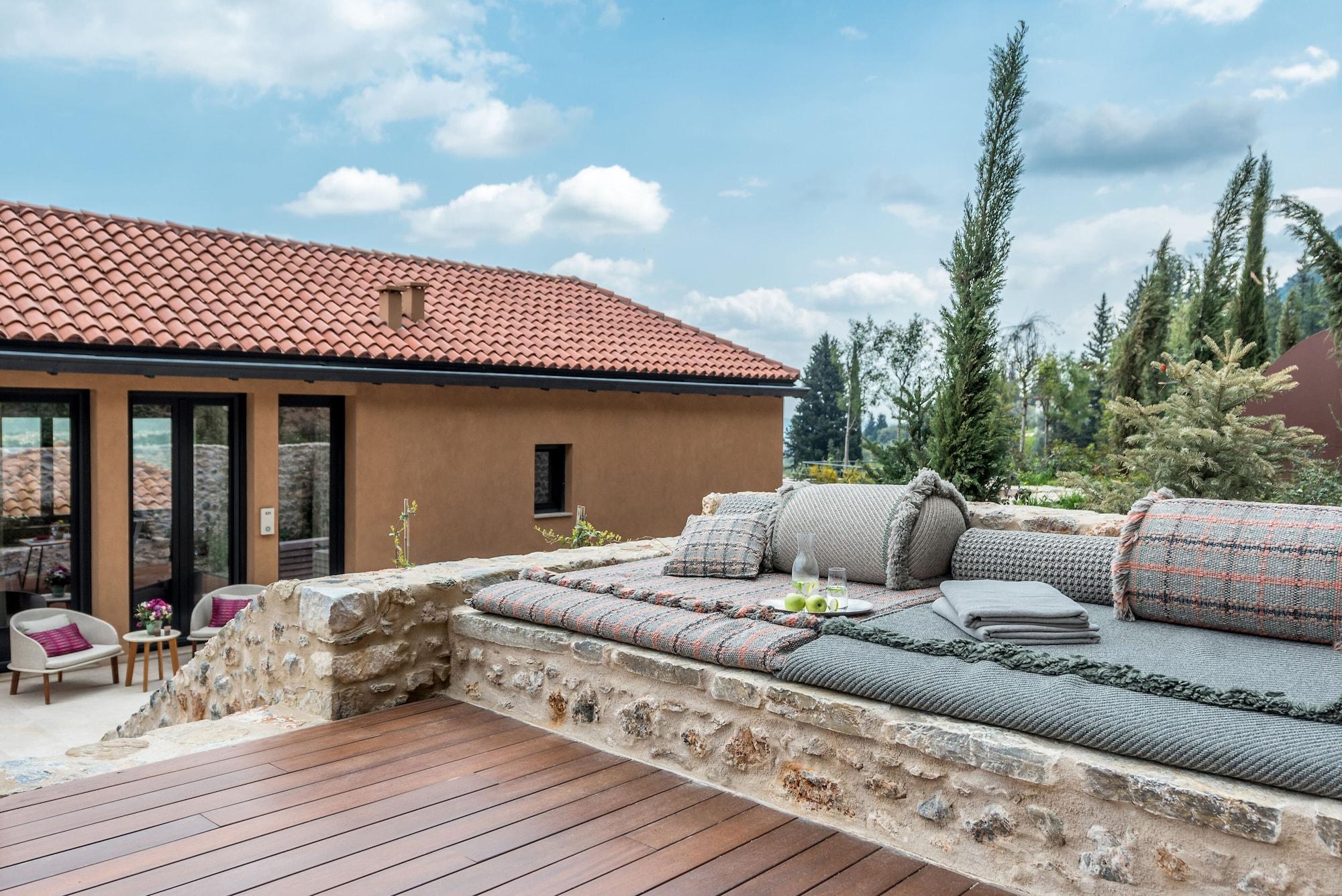 Euphoria Retreat - A Holistic Wellbeing Destination Spa Mystras Esterno foto