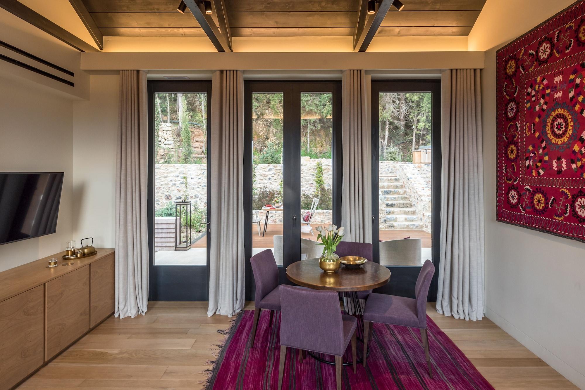 Euphoria Retreat - A Holistic Wellbeing Destination Spa Mystras Esterno foto