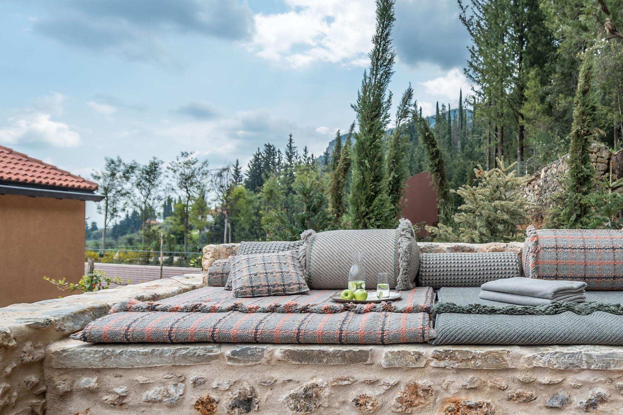 Euphoria Retreat - A Holistic Wellbeing Destination Spa Mystras Esterno foto