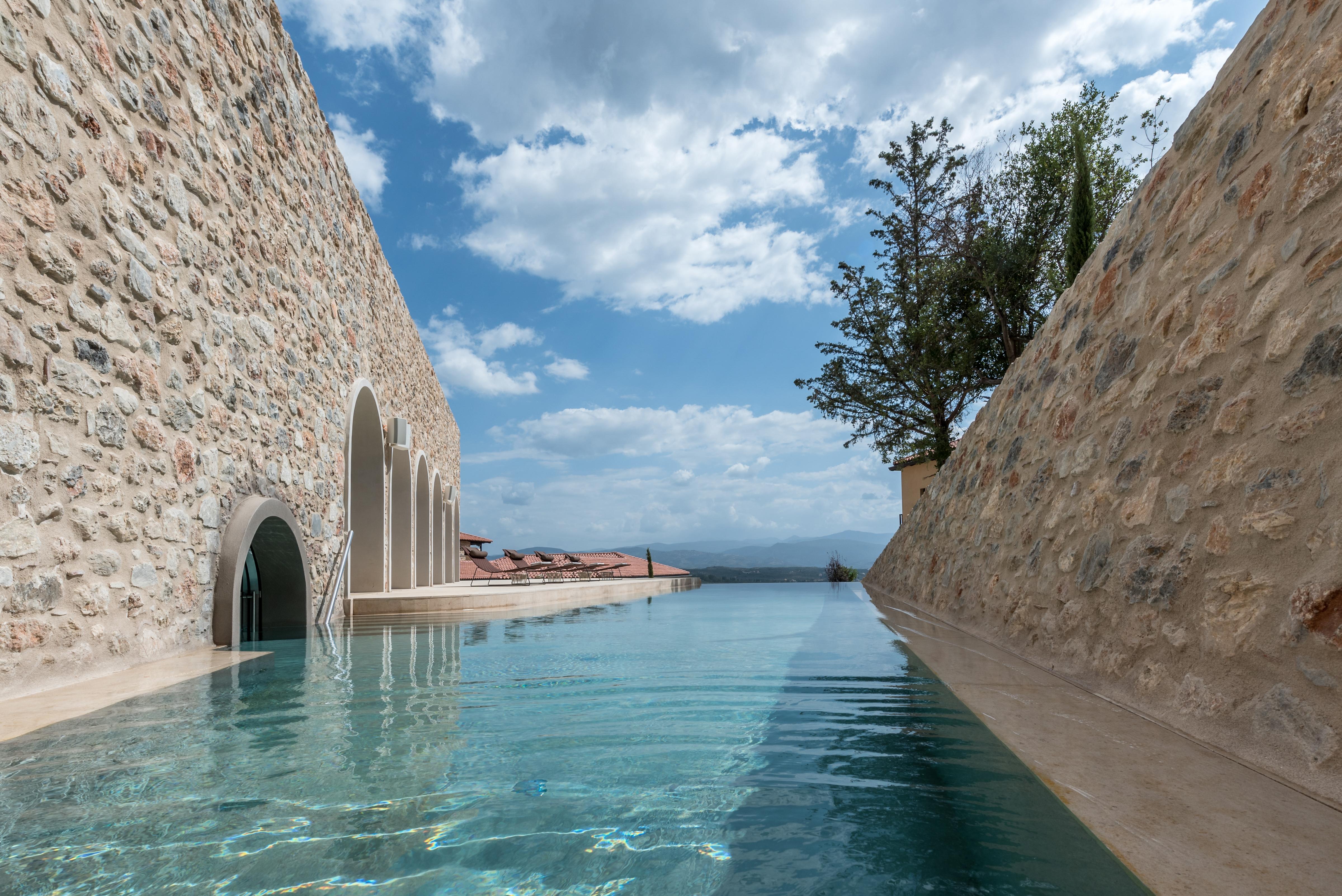 Euphoria Retreat - A Holistic Wellbeing Destination Spa Mystras Esterno foto